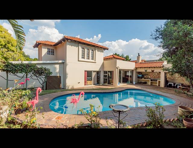 4 BEDROOM FREESTANDING FOR SALE IN PARKMORE